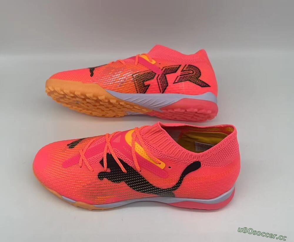 Men's Puma Future 7 Ultimate TF Artificial Turf Low-Tops Football Shoes - Pink/Black/White