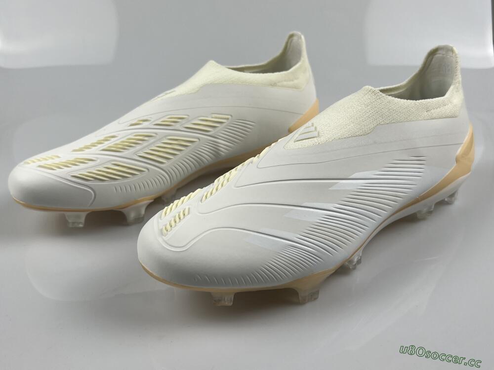 Men's Adidas Predator Accuracy+ Laceless FG Firm Ground Low-Tops Football Boots - White/Beige