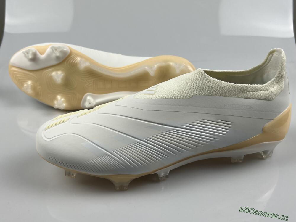Men's Adidas Predator Accuracy+ Laceless FG Firm Ground Low-Tops Football Boots - White/Beige