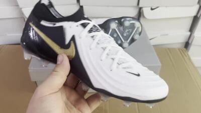 Men's Nike Phantom Luna Elite AG Artificial Grass Low-Tops Football Boots - White/Black/Gold