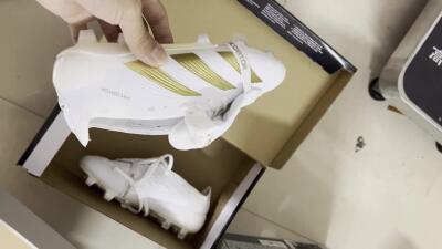 Unisex Adidas Predator Elite Foldover Tongue FG Firm Ground Low-Tops Football Boots - White/Gold/Beige