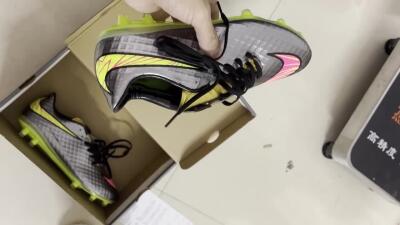 Men's Nike Hypervenom Phantom FG Firm Ground Low-Tops Football Boots - Black/Gold/Pink/Yellow