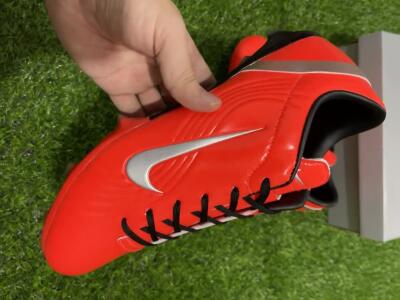 Men's Ronaldo x Nike R9 Mercurial Vapor 3 FG Firm Ground Low-Tops Football Boots - Red/Silver/Black