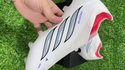 Unisex Adidas Predator 26 Elite Laceless FG Firm Ground Low-Tops Football Boots - White/Iridium Silver/Black