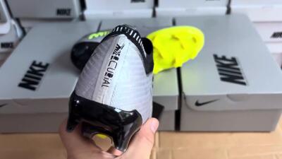 Men's Nike Air Zoom Mercurial Vapor 15 Elite FG Firm Ground Low-Tops Football Boots - Silver/Green