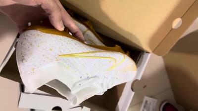 Men's Nike Air Zoom Mercurial Vapor 15 Elite FG Firm Ground Low-Tops Football Boots - White/Gold