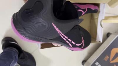 Men's Nike Reactgato IC Futsal/Indoor Low-Tops Football Shoes - Black/Pink