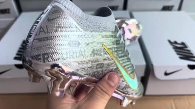 Men's Nike Air Zoom Mercurial Vapor 15 Elite FG Firm Ground Low-Tops Football Boots - Silver/Gold