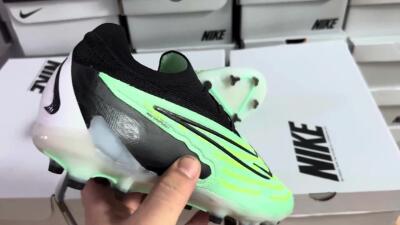 Unisex Nike Phantom GX Elite FG Firm Ground Low-Tops Football Boots - Green/Black
