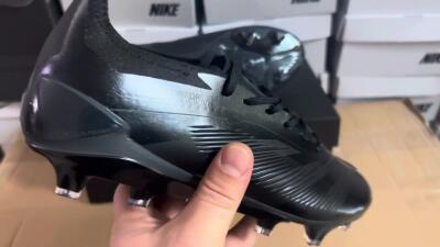 Men's Adidas Predator Accuracy.1 FG Firm Ground Low-Tops Football Boots - Black/Dark Blue