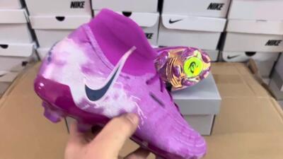 Men's Nike Phantom Luna Elite SE NU FG Firm Ground High-Tops Football Boots - Fuchsia Dream/Barely Grape