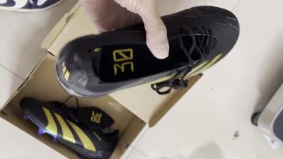 Men's Adidas Predator Elite Foldover Tongue FG Firm Ground Low-Tops Football Boots - Black/Gold